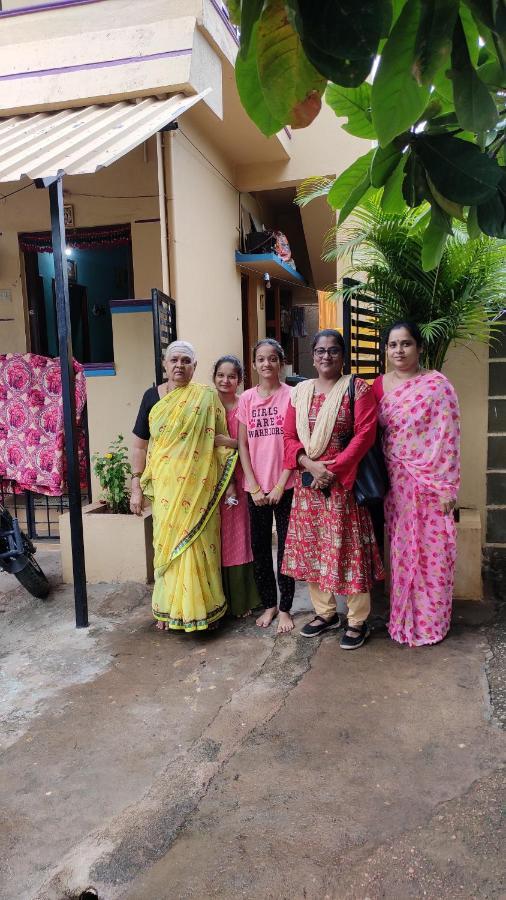 Vinayaka Homestay Hampi Eksteriør billede
